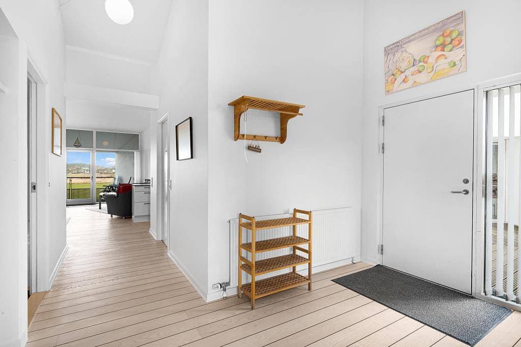 Foto 9 von 19: Schöne Ferienwohnung in erster Reihe mit Panoramablick über die Ebeltoft Buc ht