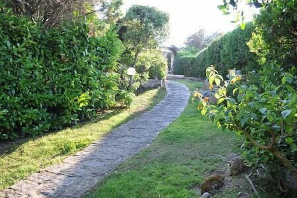 Foto 11 von 24: Schöne Villa mit Garten mit Blick auf das Maddalena-Archipel