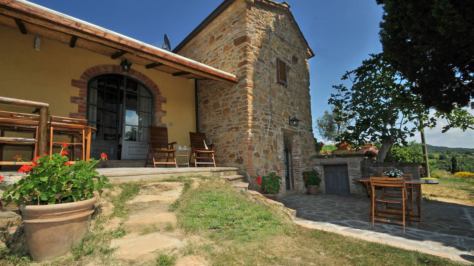 Foto 7 von 41: Villa für 4 Personen mit Garten
