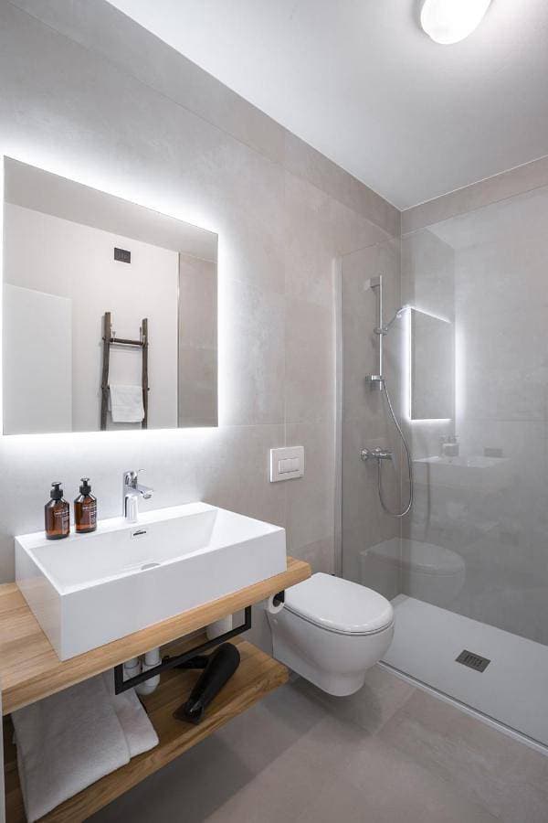 Foto 4 von 47: One-Bedroom Apartment with Mountain View