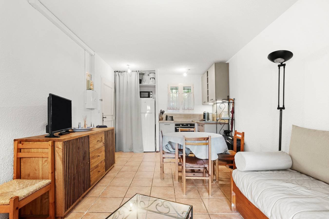 Foto 12 von 25: Appartement 'Pramousiquer D23' mit Bergblick, Gemeinschaftspool und Klimaanlage