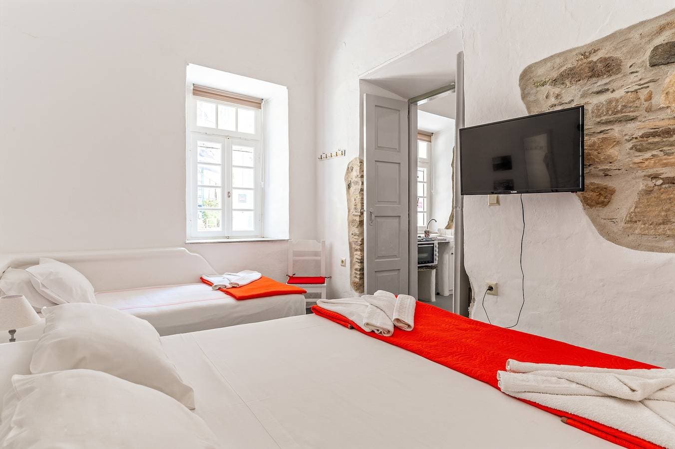 Foto 11 von 20: Ferienhaus 'Apano Vrysi Tinos 2' mit Gemeinschaftsterrasse, WLAN und Klimaanlage