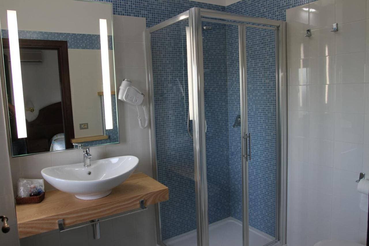 Foto 8 von 9: Double Room with Sea View