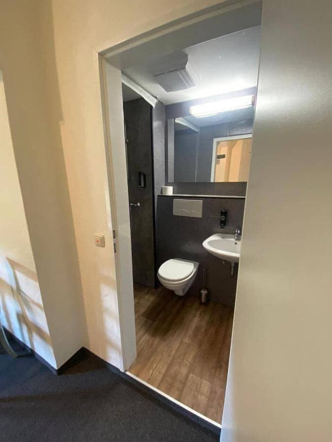 Foto 3 von 16: Double Room with Private Bathroom
