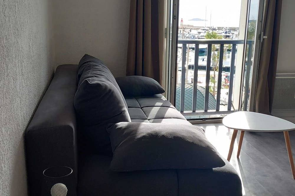 Foto 8 von 18: Idyllischer Aufenthalt Studio mit Blick auf den Hafen, Panoramablick aufs Meer