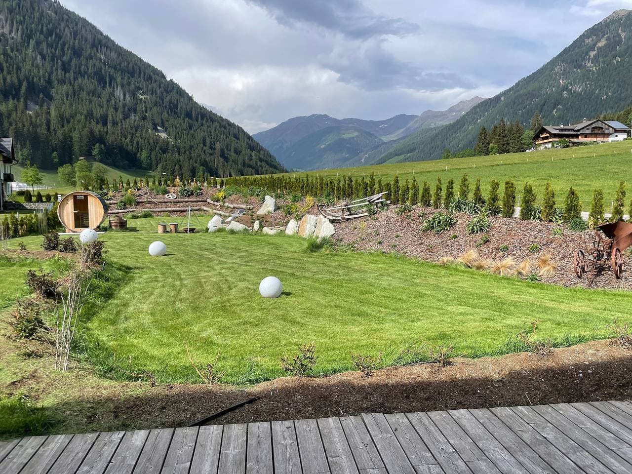 Foto 5 von 20: Chalet „Villa Anita The Garden“ mit Bergblick, WLAN und Klimaanlage