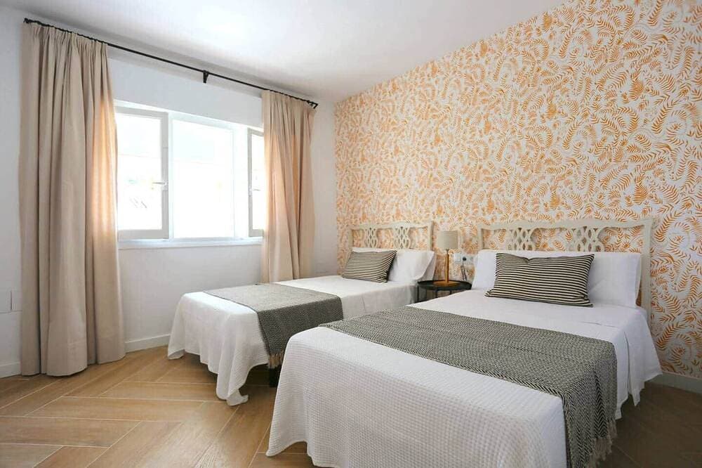 Foto 3 von 30: Villa Luna Beach Premium 9pax