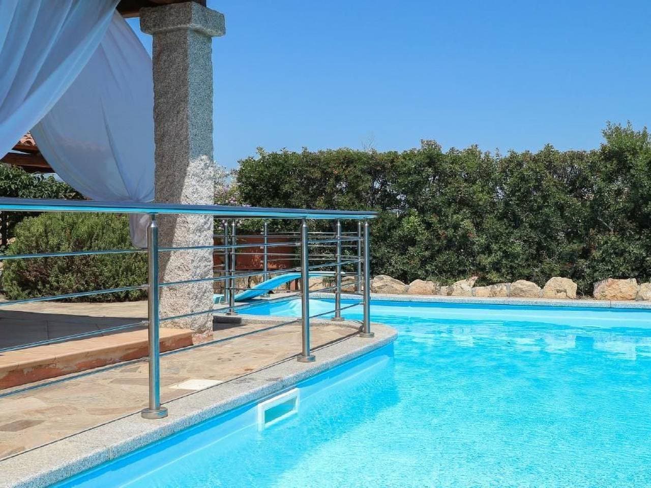Haus in Budoni mit Schwimmbad und Privatparkplatz 1