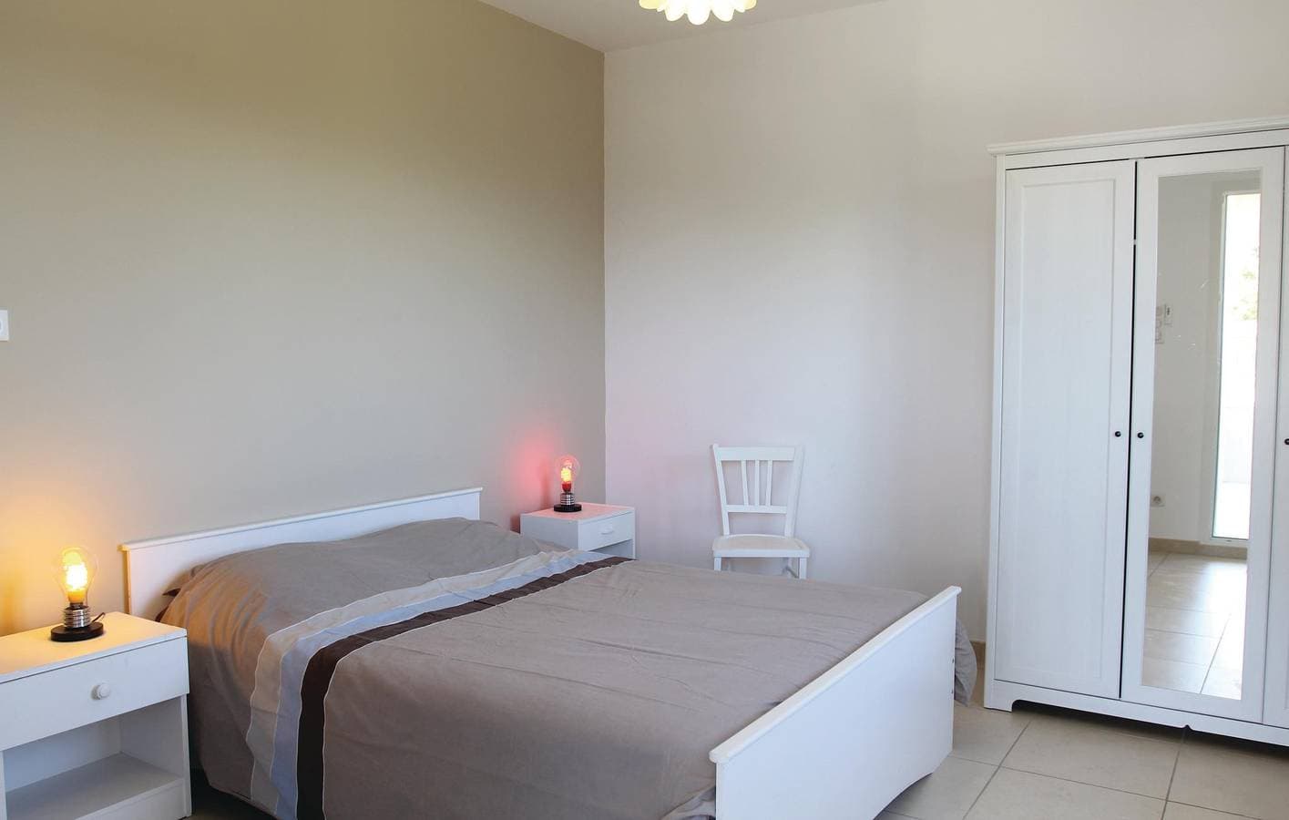 Foto 7 von 18: Apartment mit Bergblick, Parkplatz, Pool und WiFi