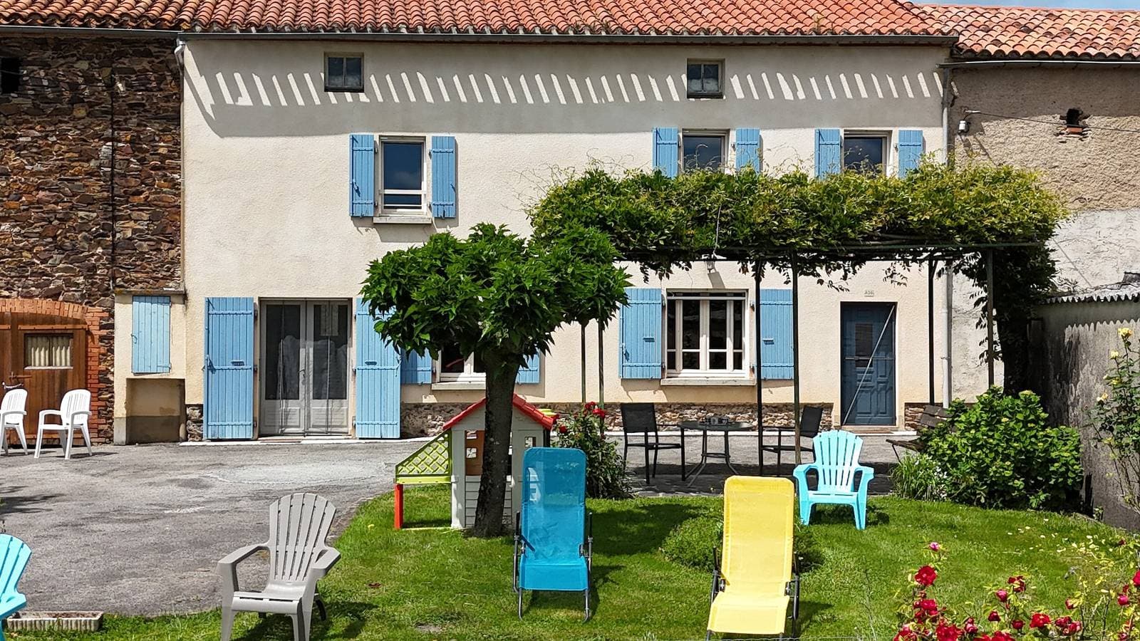 Foto 2 von 37: Gîte für 10 Personen nahe dem Tarn-Tal in den Monts d'Alban