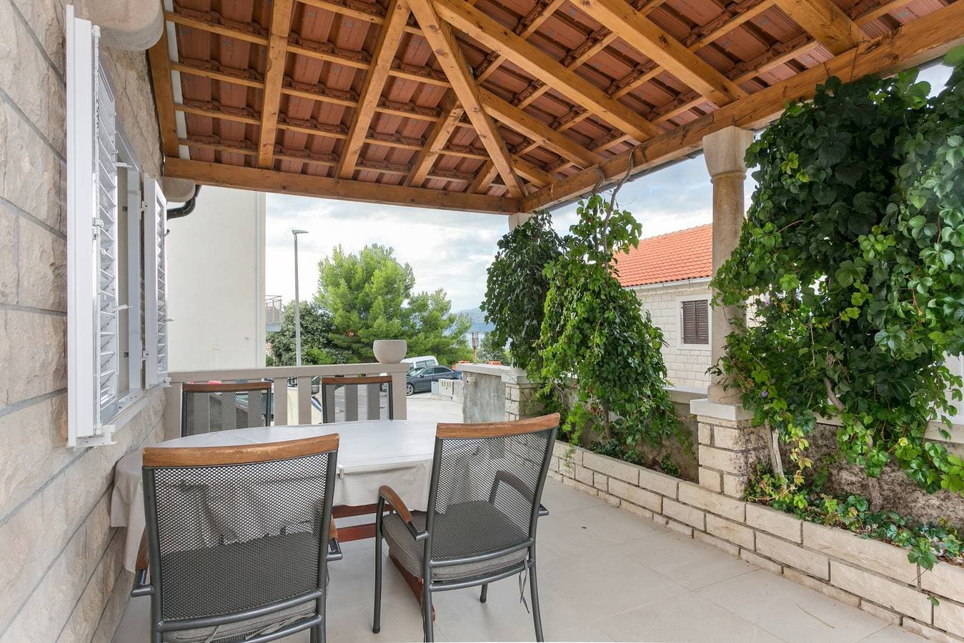 2-Zimmer-Ferienwohnung mit Terrasse und Meerblick Postira (Brac) -b 1