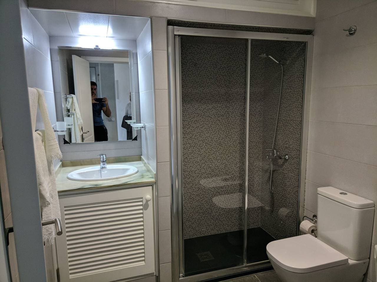 Foto 10 von 50: Wohnung "Faro de Sardina" mit Blick aufs Wasser
