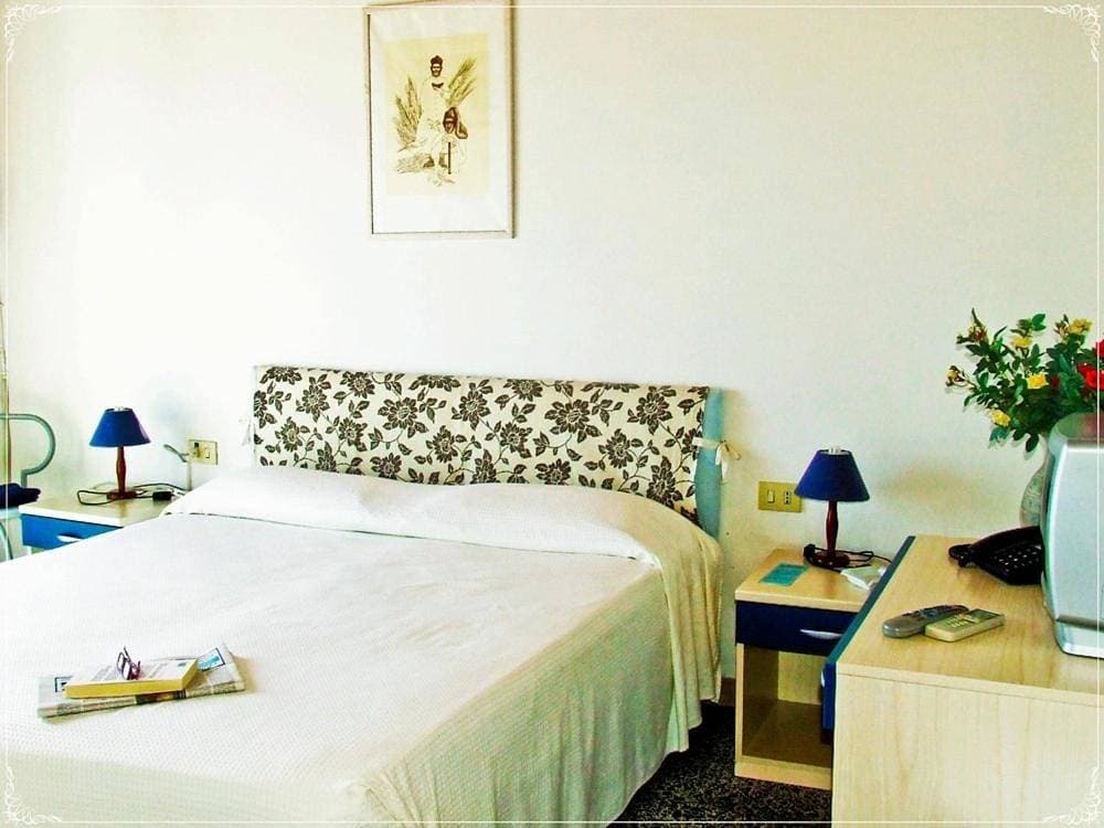 Foto 12 von 20: Double Room with Balcony and Sea View