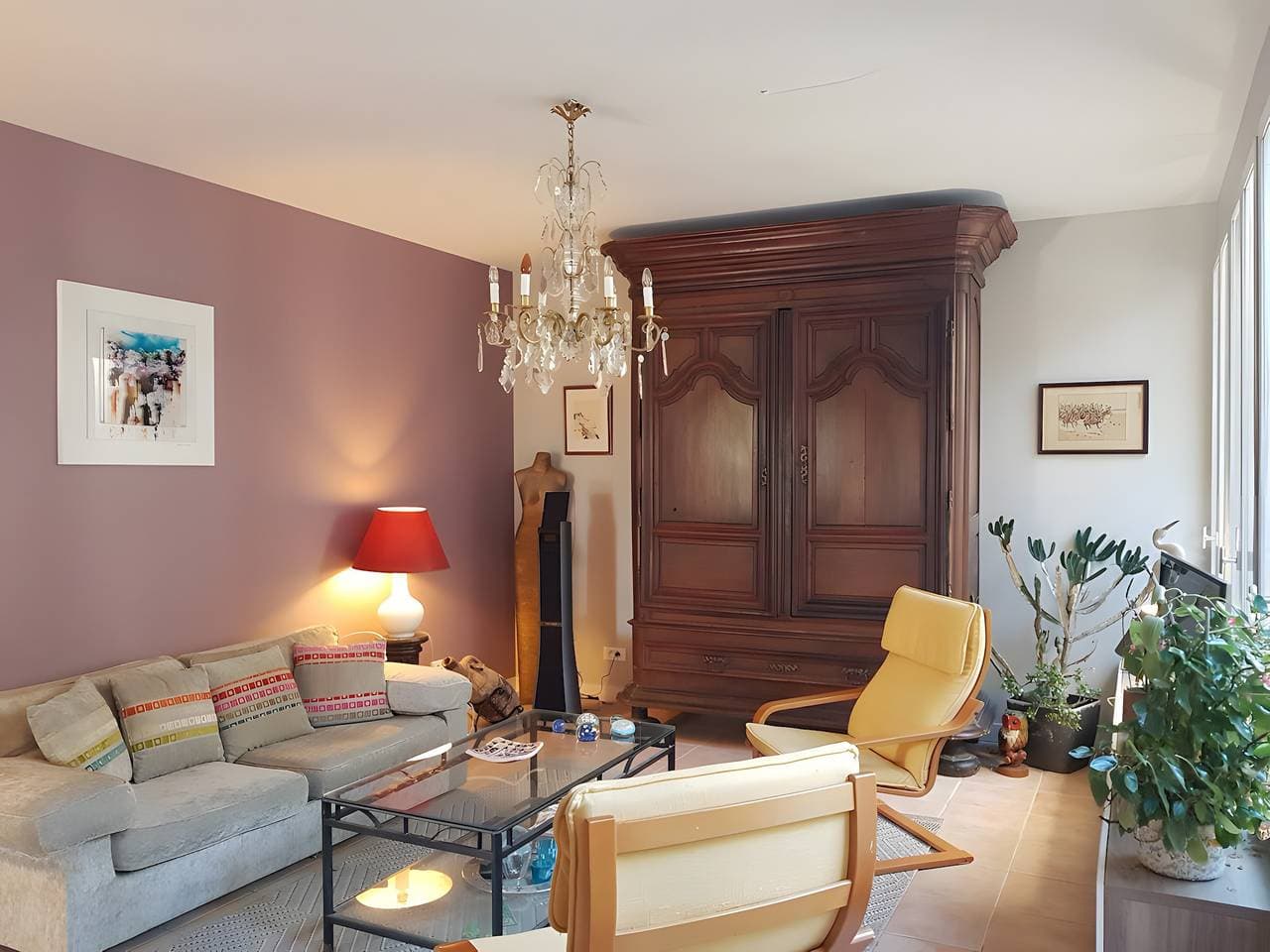 Foto 11 von 17: Gästezimmer De La Vaine mit privater Terrasse, Garten und WLAN