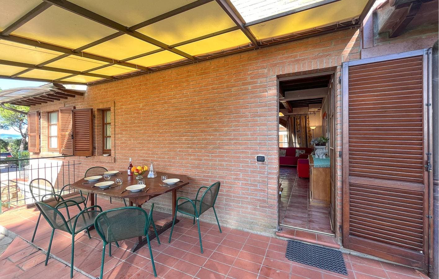 Foto 13 von 34: Moderne Ferienwohnung mit Garage, Pool und Garten