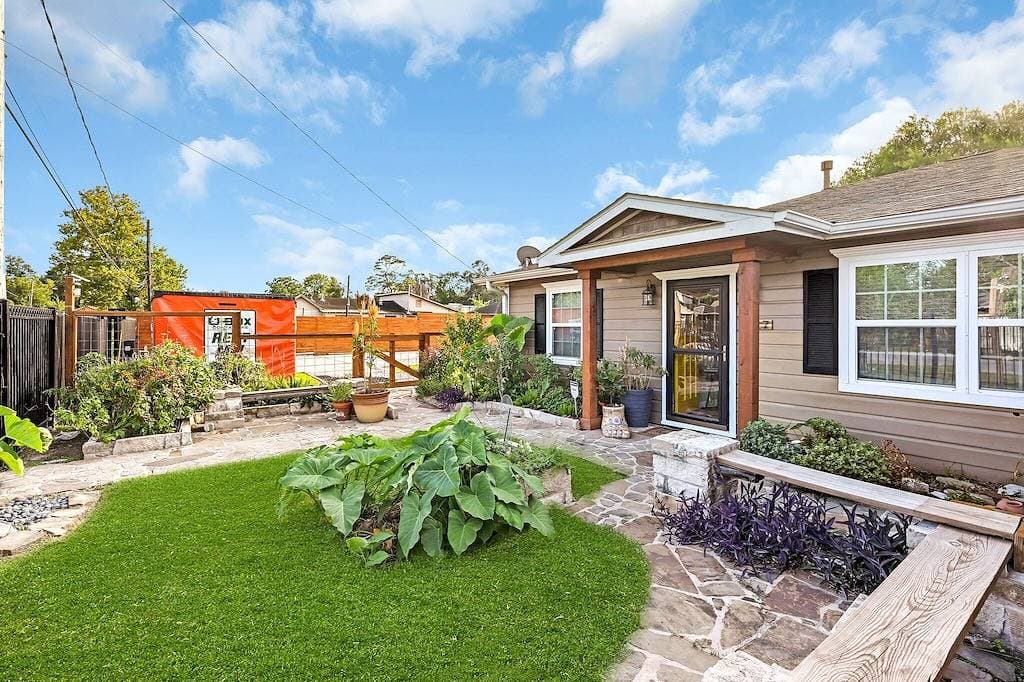 Foto 4 von 37: Large spacious home near Downton-Your Private 4Br Retreat