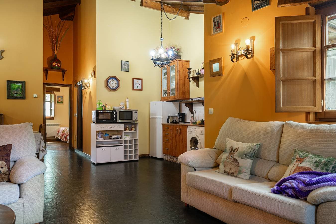 Foto 5 von 31: Ferienhaus 'Maseda 2' mit Bergblick, gemeinsamer Terrasse & privatem Garten