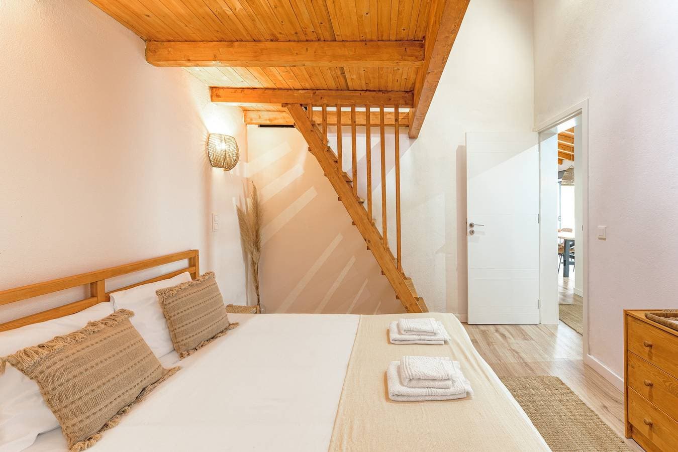 Foto 13 von 43: Ferienhaus 'Esteva Country House' mit Bergblick, WLAN und Klimaanlage