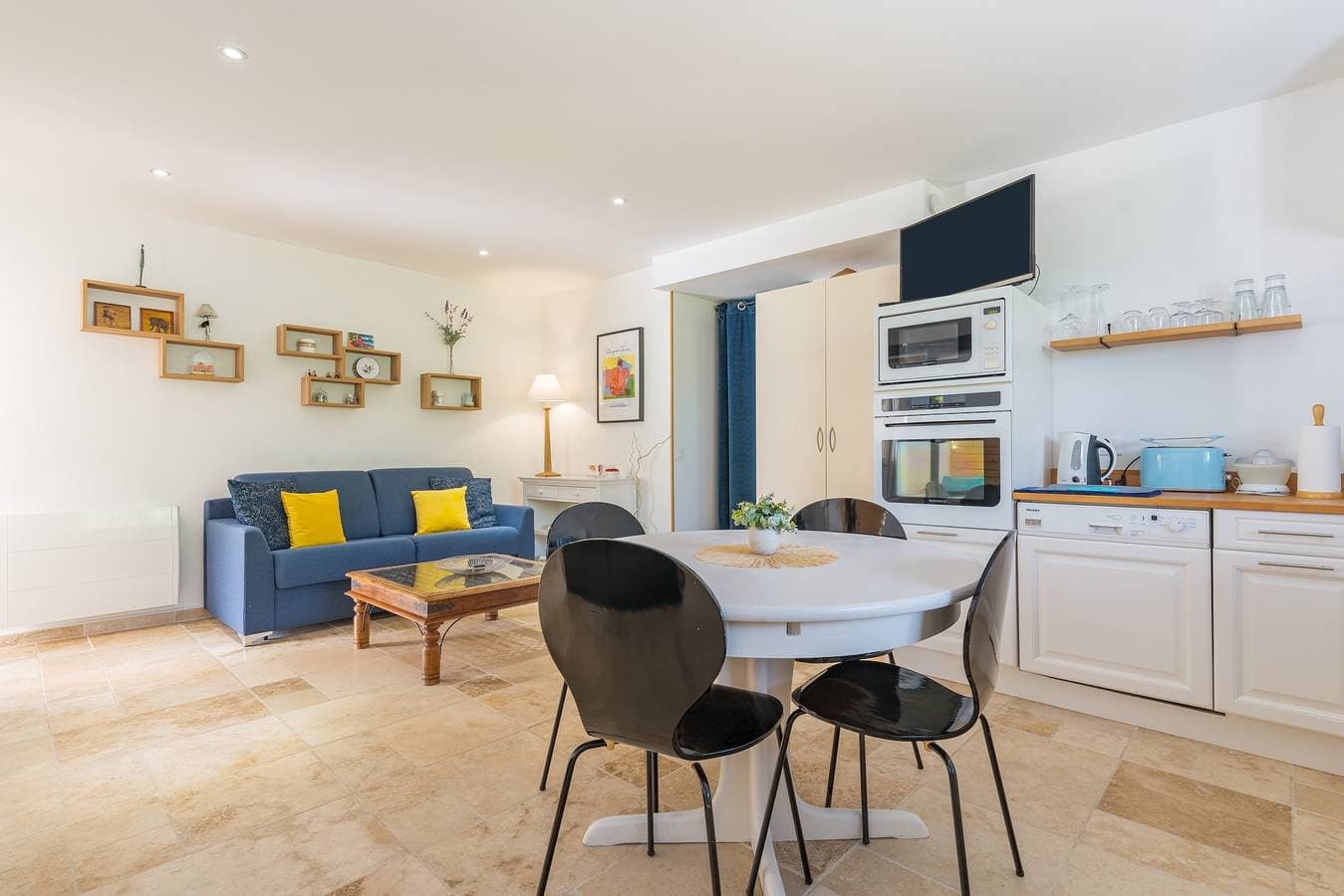 Foto 4 von 20: Ferienwohnung 'Lobéal' mit Gemeinschaftspool, WLAN und Klimaanlage