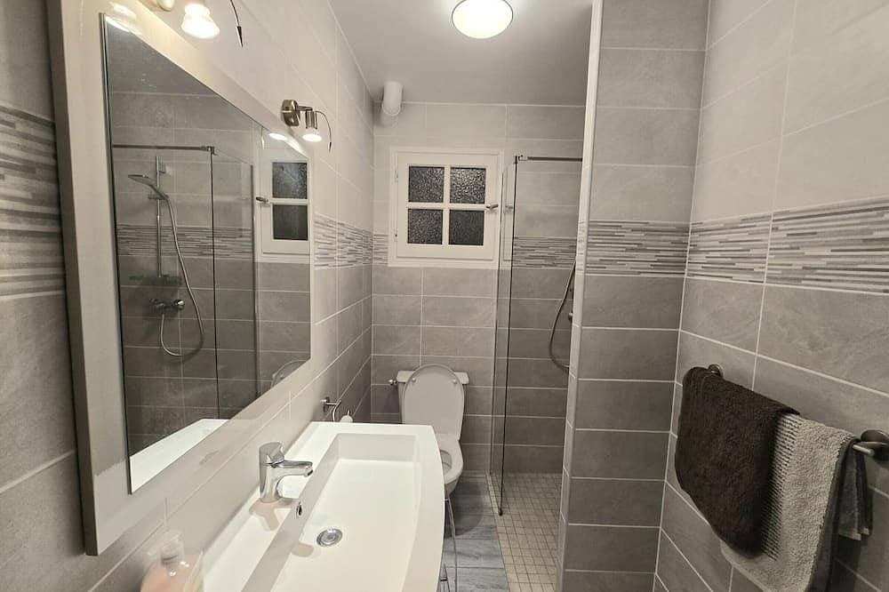 Foto 11 von 30: Charmante maison avec piscine, jardin de 3500m², salle de sport et cheminée à Villamblard