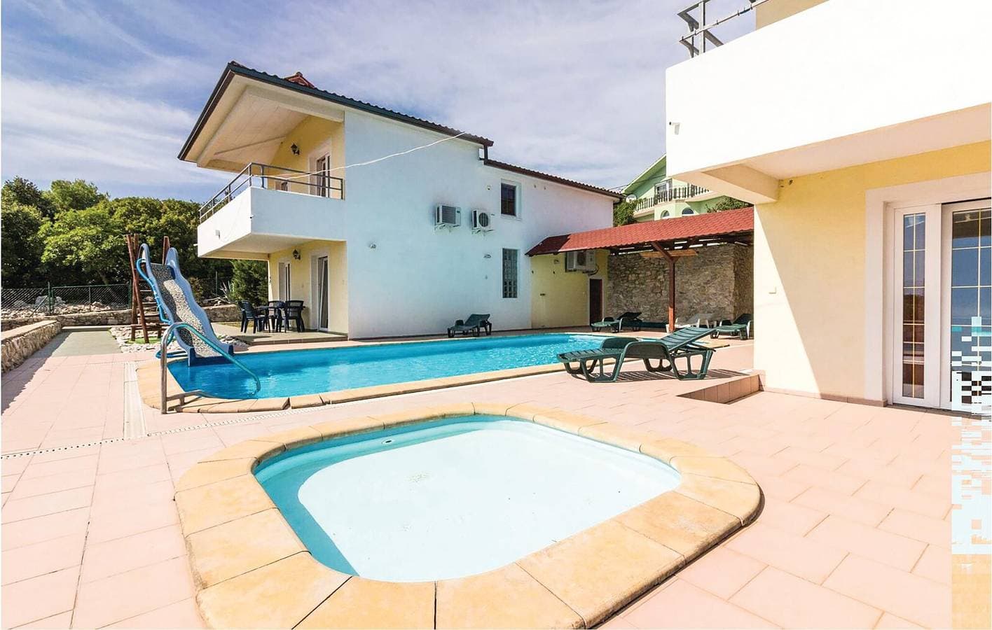Gemütliches Apartment mit Pool, Terrasse & WiFi, 2km zum Strand 1