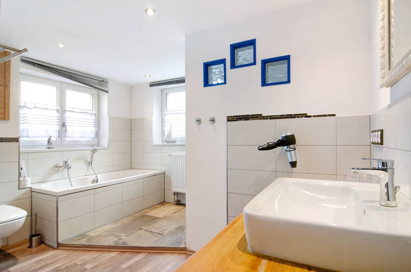 Foto 11 von 21: Ferienwohnung 'Schönfeld' mit Privatterrasse und WLAN