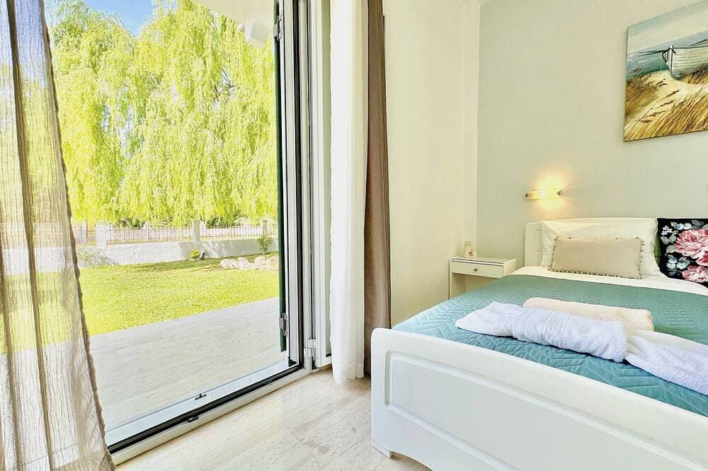 Foto 4 von 30: Villa Dafni with private pool