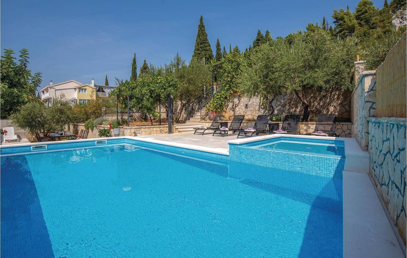 Foto 5 von 25: Modernes Apartment mit Pool, Terrasse und nur 300 m vom Strand entfernt!