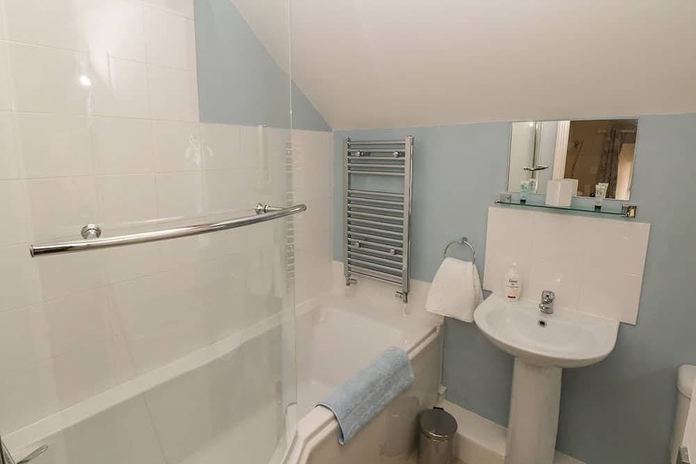 Foto 5 von 23: The Snug, pet friendly, with open fire in Wirksworth