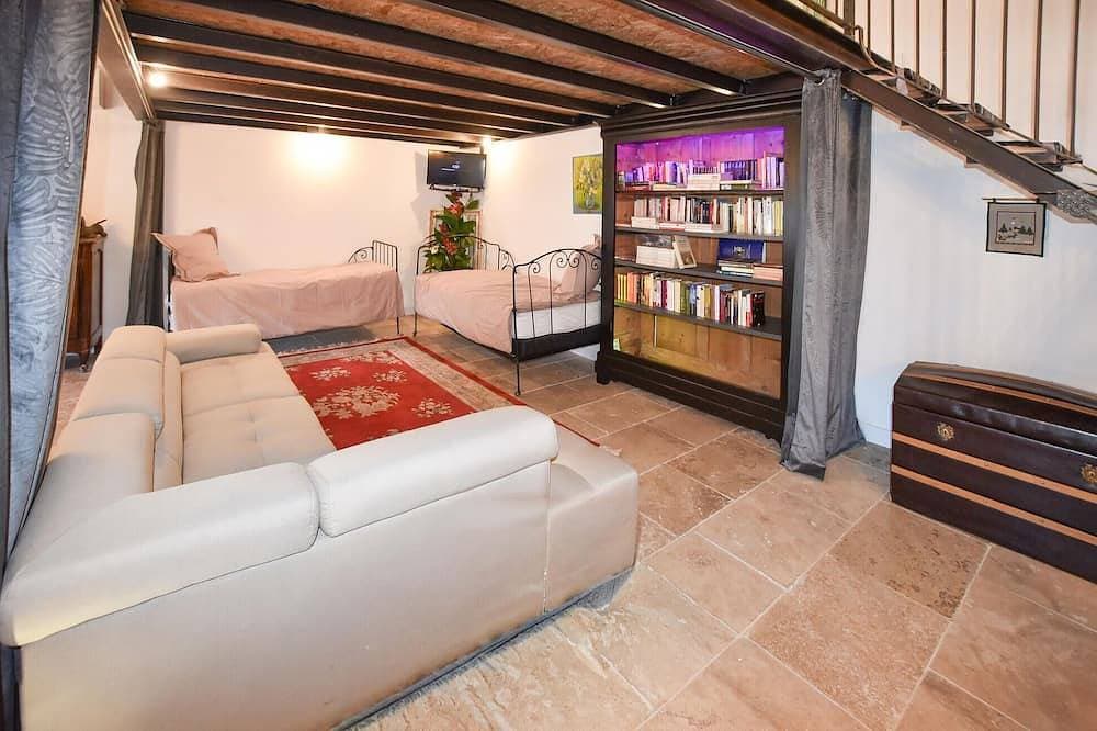 Foto 8 von 20: Amazing home in Montagnac-Montpezat with house a panoramic view