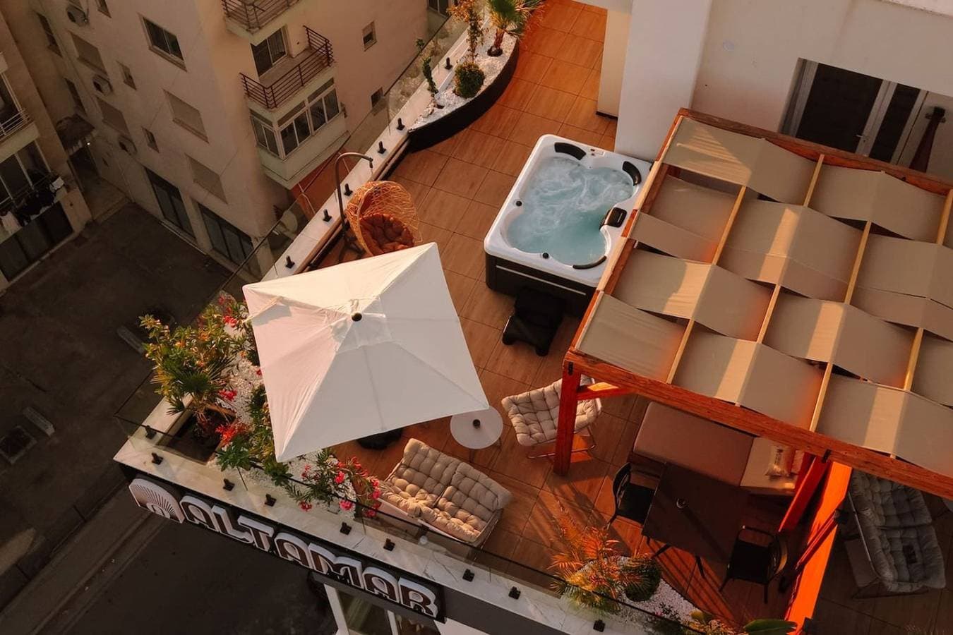 Foto 4 von 69: Altamar Luxury Suites Entire Property