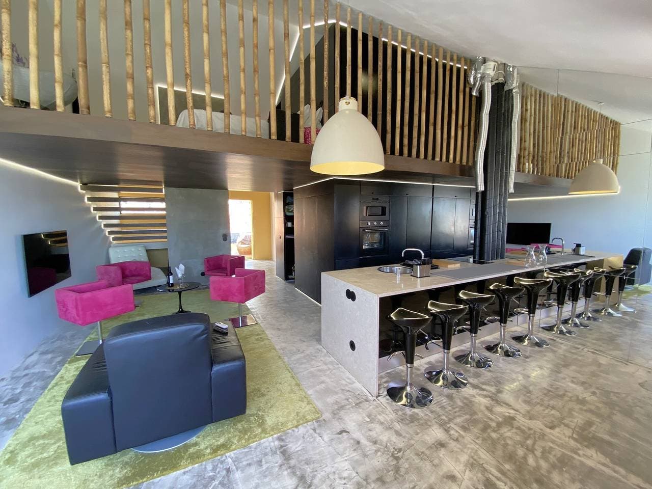 Foto 3 von 45: Ferienwohnung 'Vilamoura Marina Mezzanine Loft' mit Balkon, WLAN und Klimaanlage