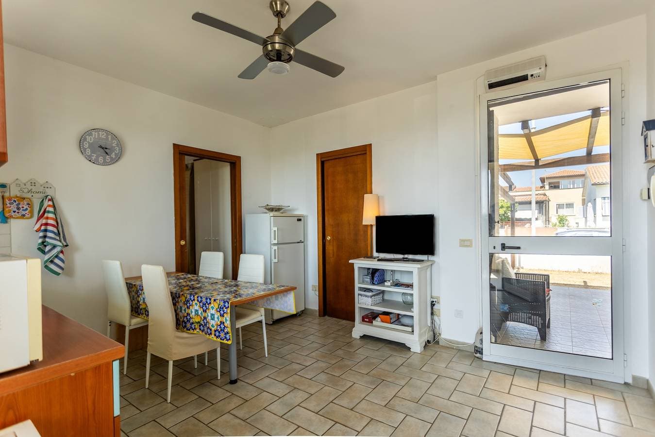 Foto 9 von 24: Ferienhaus 'Am Hafen – nur Schritte vom Meer' mit Meerblick, privater Terrasse & Klimaanlage