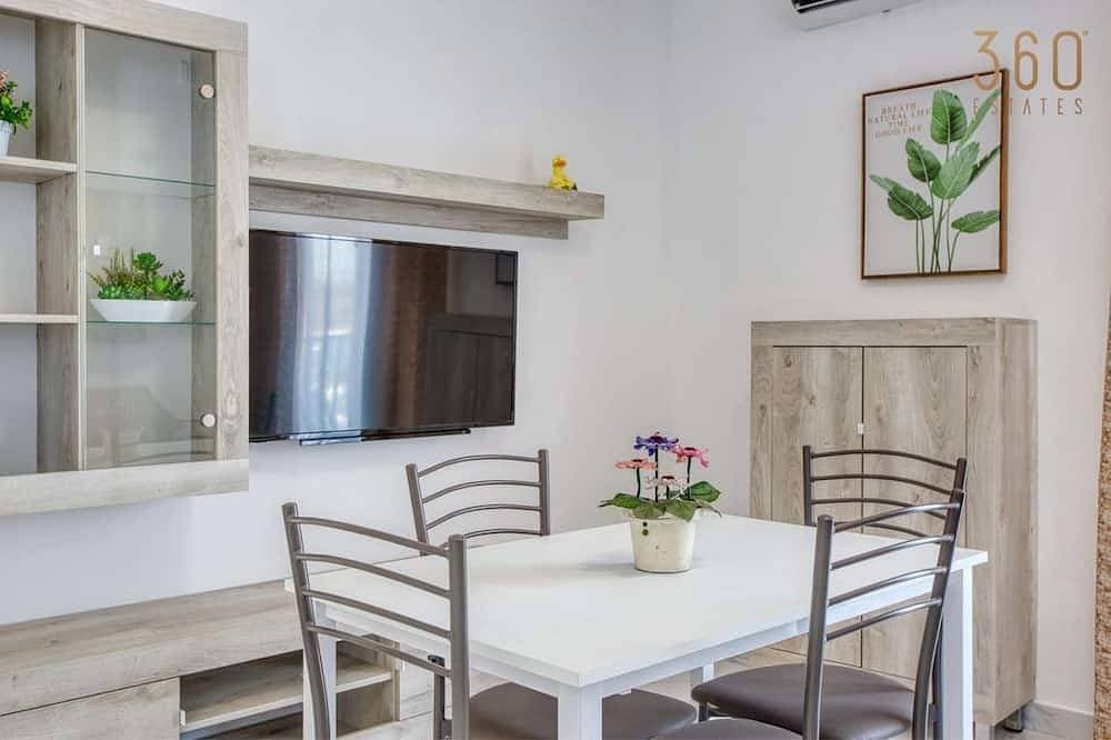 Foto 10 von 30: Seafront 1Br home w/private balcony & AC in Qawra