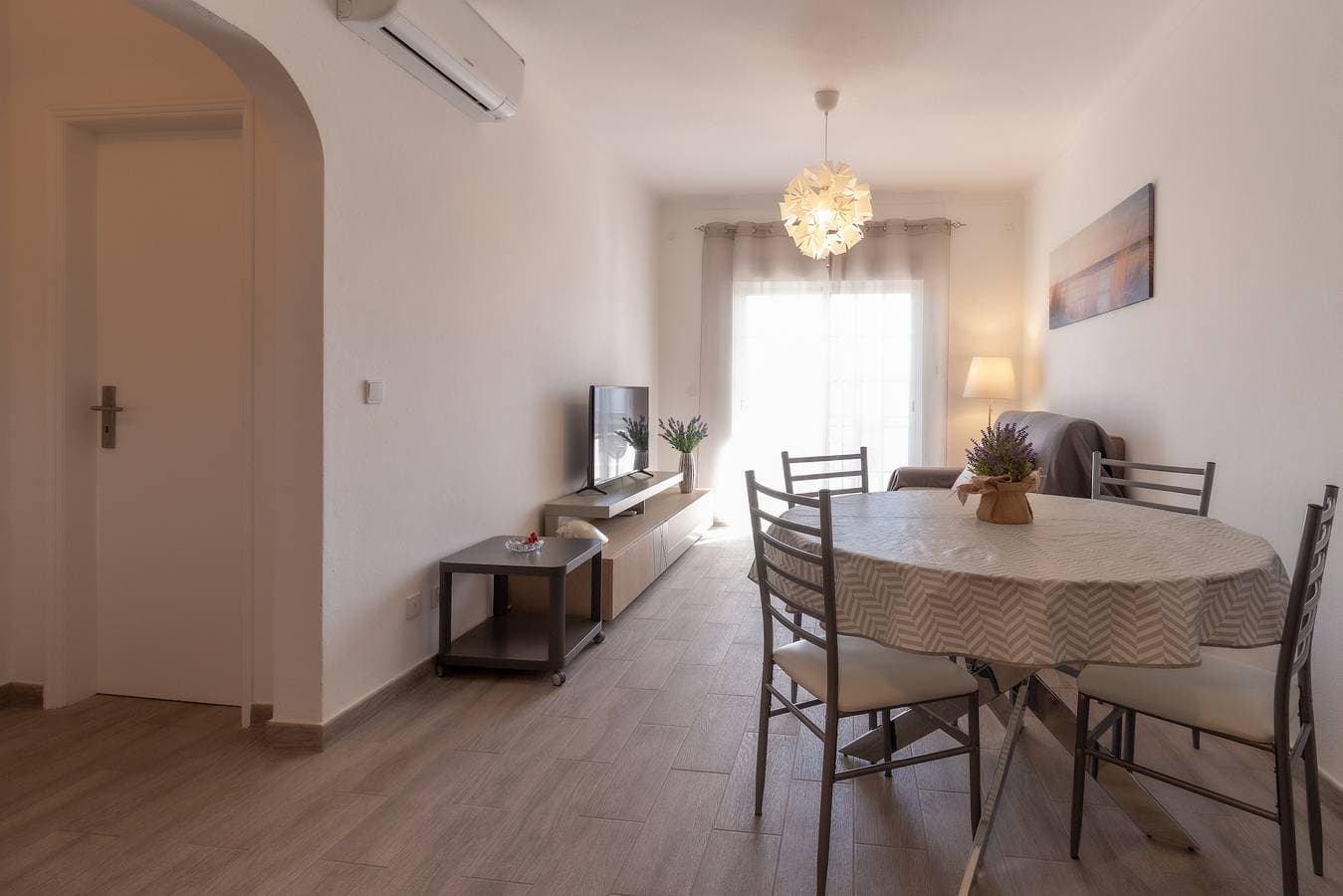 Foto 7 von 43: Ferienwohnung 'Lota Premium' mit Balkon und Klimaanlage