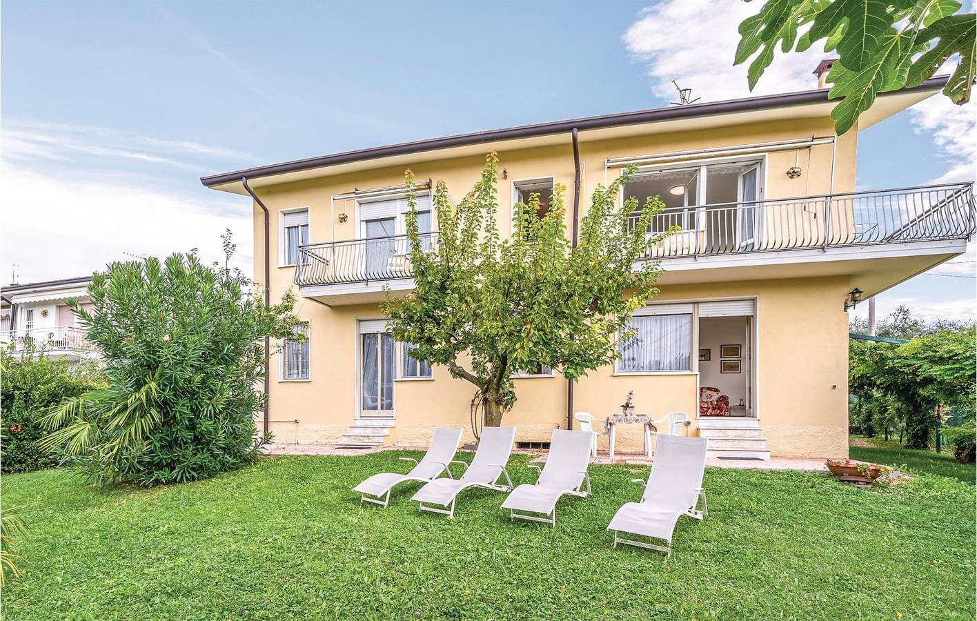 Foto 2 von 21: Rückzugsort am Gardasee - Pool, Terrasse, & Parkplatz (71 Zeichen)
