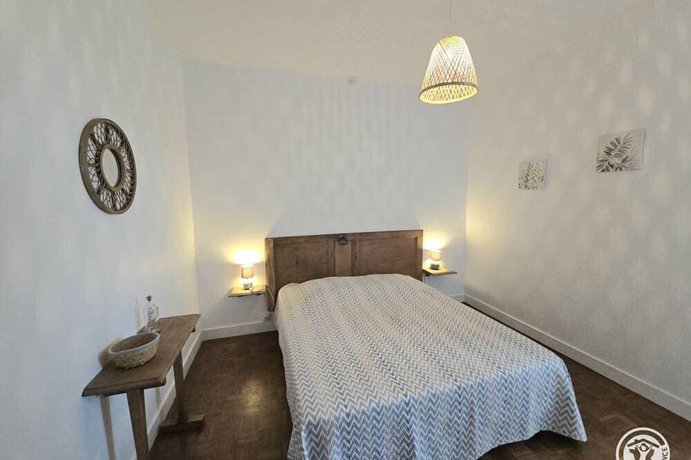 Foto 7 von 27: Großes Haus mit privatem Pool, Parkplatz und Haustiere erlaubt