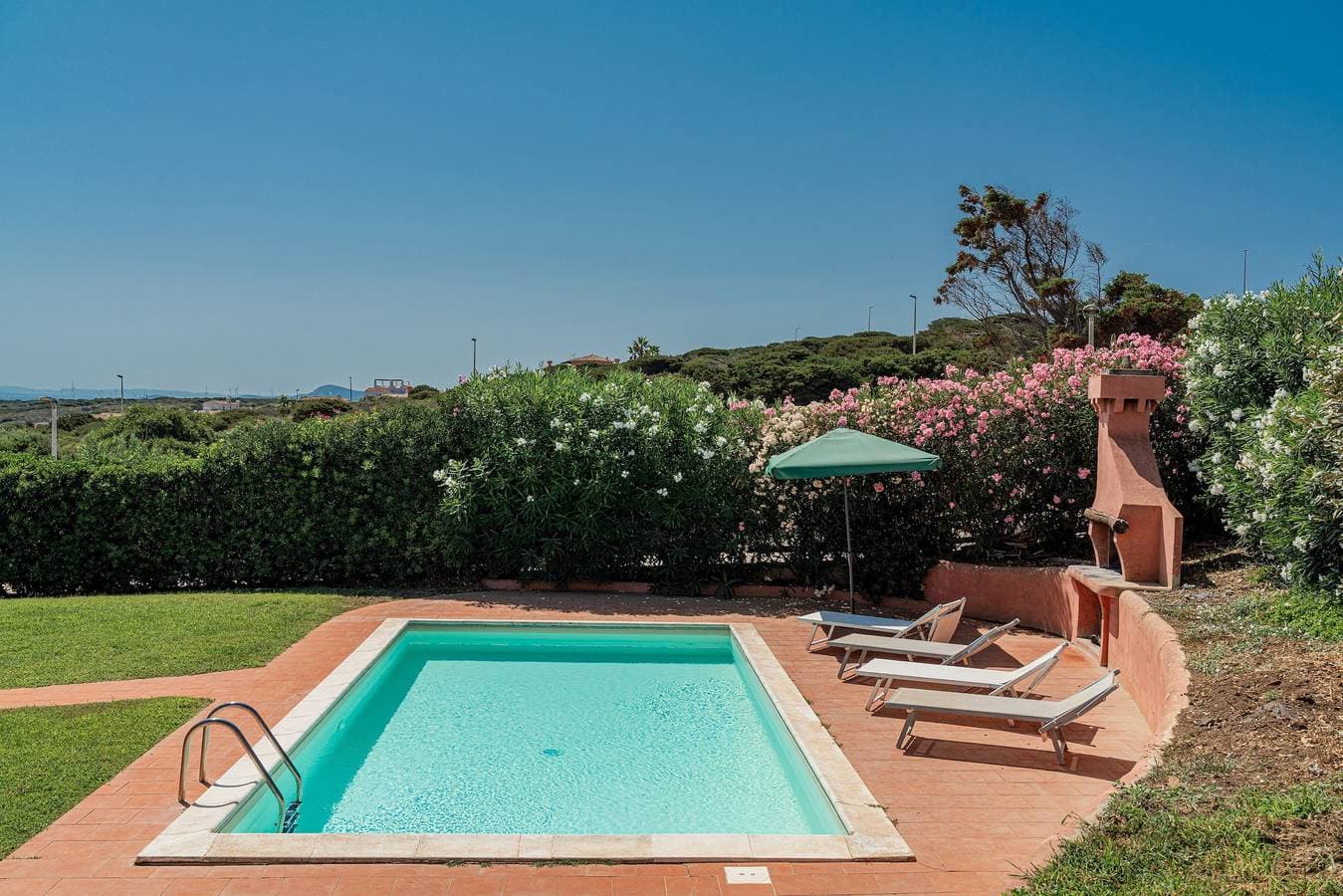 Foto 4 von 28: Villa 'Alba Piscina Vista Mare' mit Meerblick, Wi-Fi und Klimaanlage