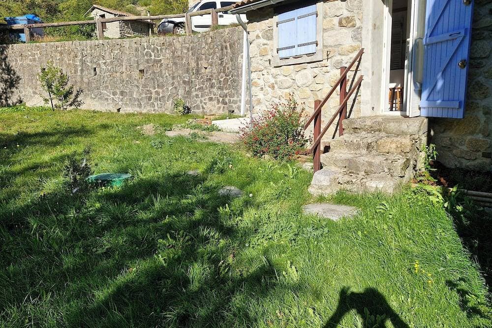 Foto 8 von 18: Stone house in southern Ardèche. Calm and cool in summer! Pets allowed