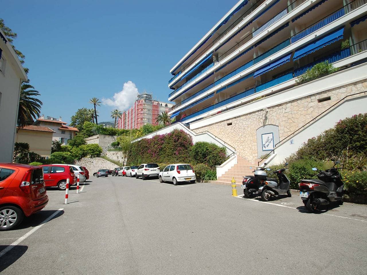Foto 11 von 18: Helles Studio mit großer Terrasse und privater Garage