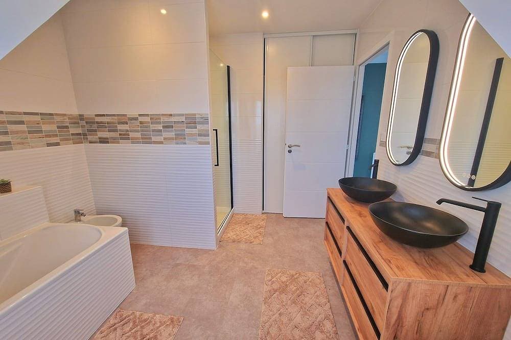 Foto 13 von 30: Villa du Port, 8 Personnes, Accès Direct à la Plage, vue Panoramique