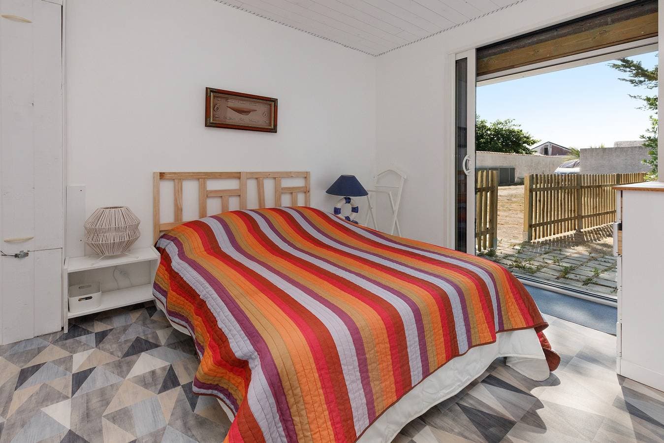 Foto 7 von 23: Ferienhaus 'Petite Frégate' – Nähe Zentrum und Strand, eingezäunter Garten