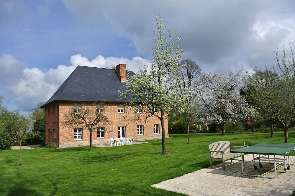 Einzigartiges Ferienhaus in Offranville mit grossem Garten, 6 km vom Meer 1