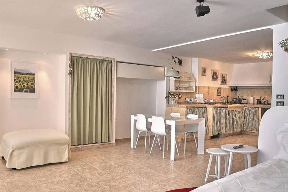 Foto 5 von 15: Taverna del Colle: Relaxation and Comfort