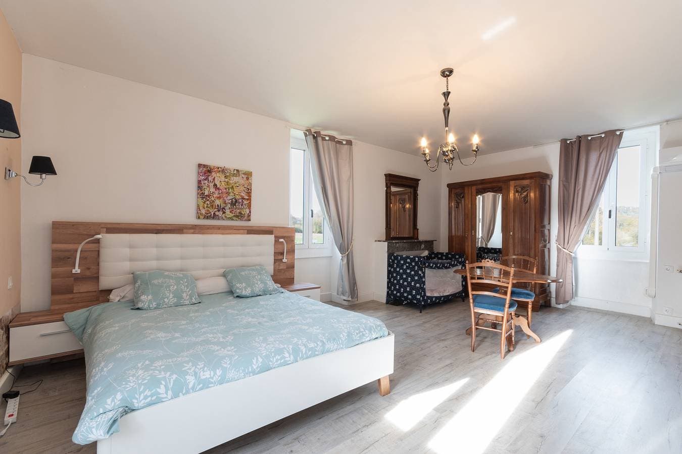 Foto 9 von 38: La Maison Du Soleil – L'aulhère, Jacuzzi 6 Pers., Terrasse & Klimaanlage