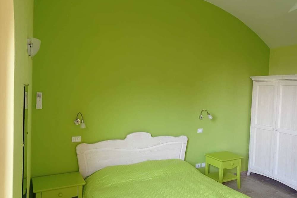 Pink Cottage 1