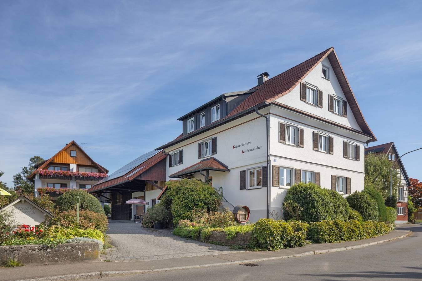 Foto 2 von 26: Ferienwohnung 1 mit privater Terrasse, Gemeinschaftsgarten und Wi-Fi