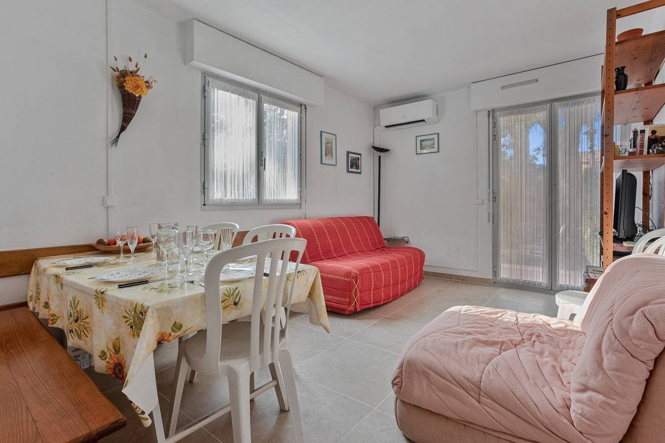 Foto 5 von 19: Ferienwohnung 'Estivales 2' mit privater Terrasse und eigenem Garten