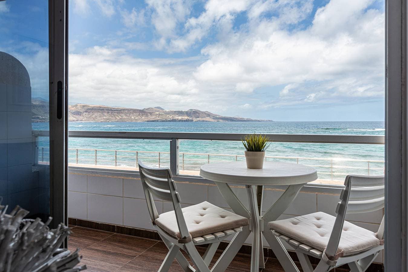 Foto 8 von 20: Ferienhaus "En la Playa 105" mit Meerblick, Terrasse & WLAN