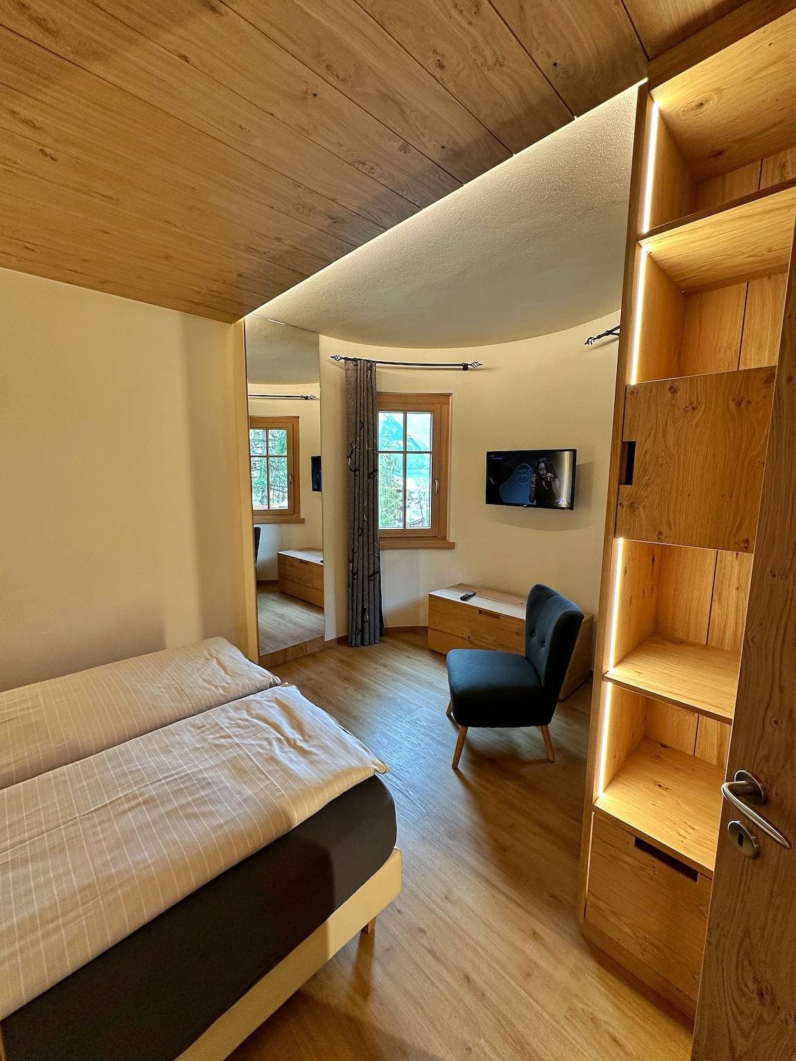 Foto 13 von 31: Ferienwohnung Chalet Monteneve Verde mit Bergblick, Balkon und WLAN